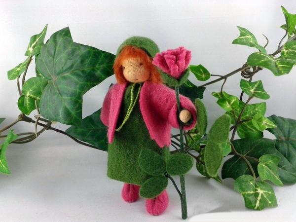 Rotklee - Mädchen Blumenkind Jahreszeitentisch Rotklee - Mädchen Blumenkind Jahreszeitentisch